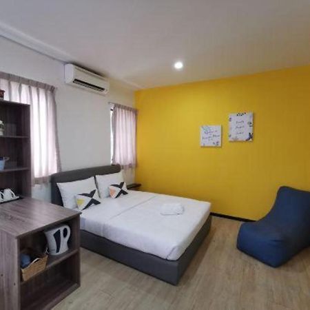 Oyo 89398 Doorbellz Hotel Kota Kinabalu Exterior photo