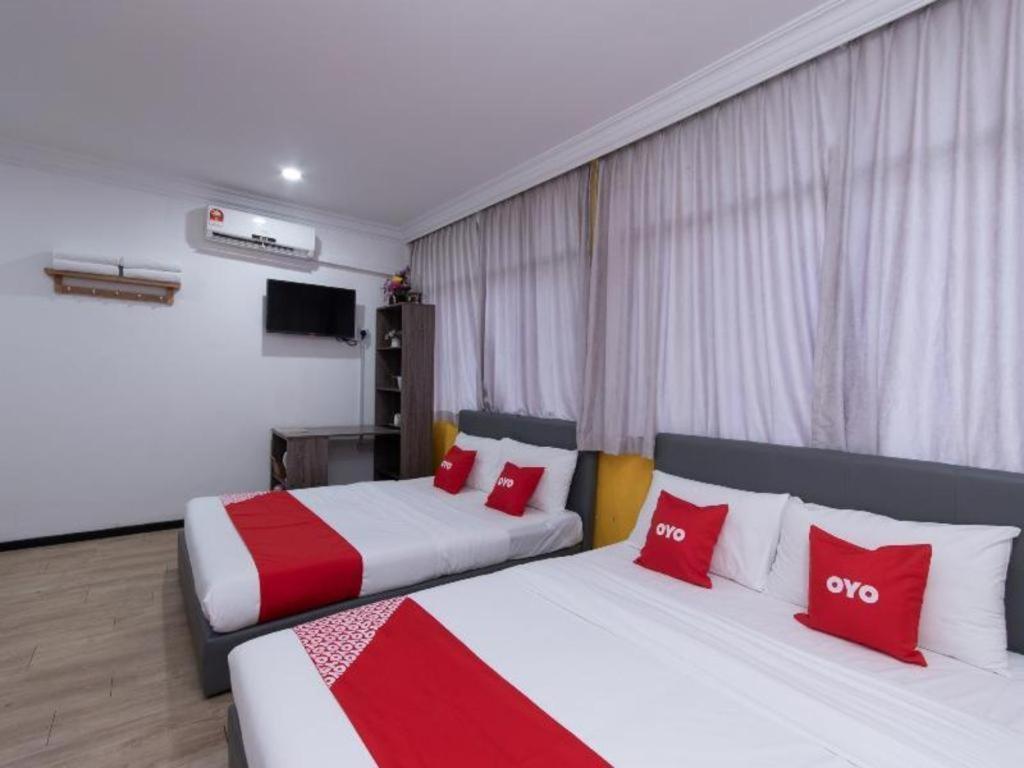 Oyo 89398 Doorbellz Hotel Kota Kinabalu Exterior photo