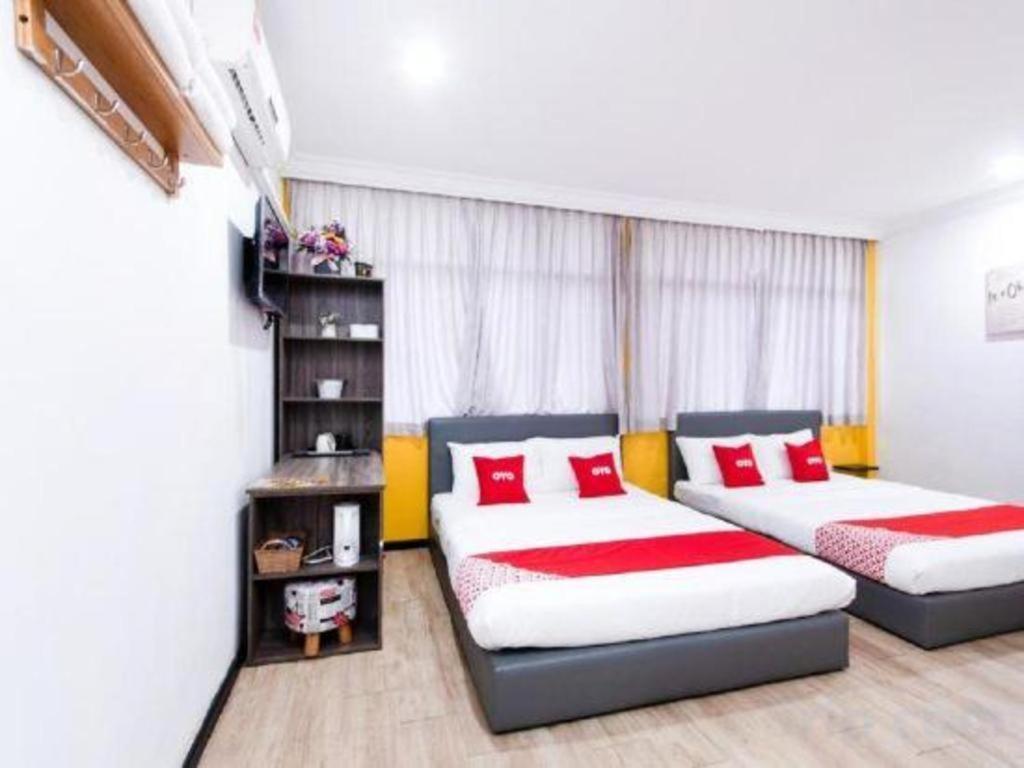 Oyo 89398 Doorbellz Hotel Kota Kinabalu Exterior photo