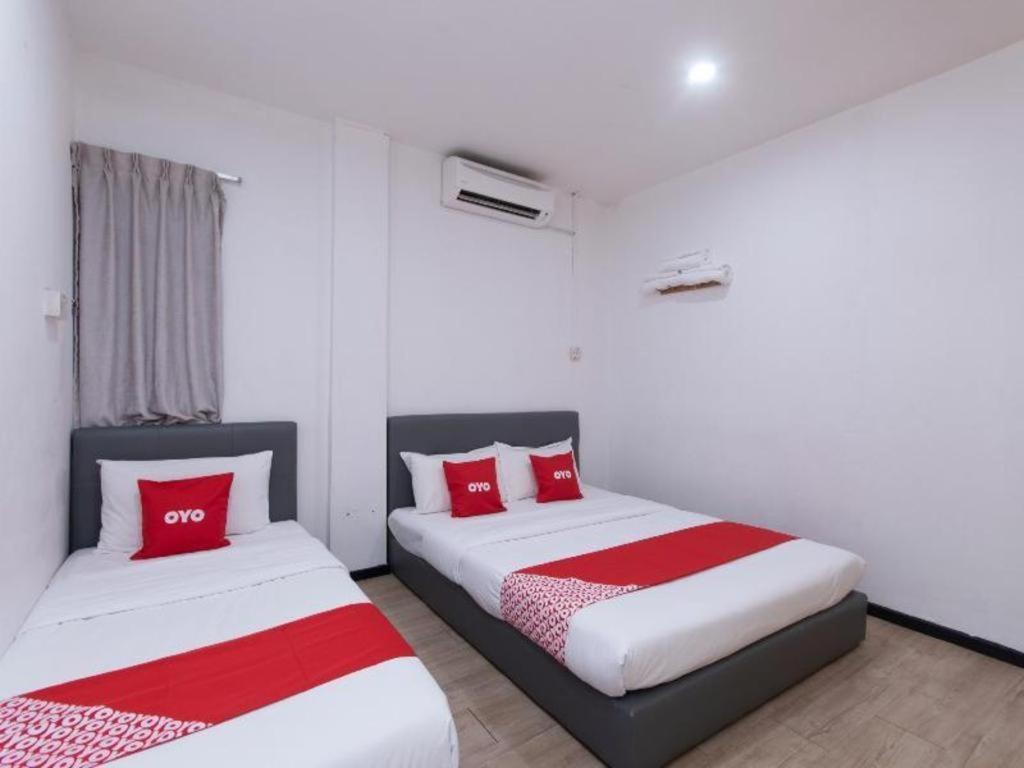 Oyo 89398 Doorbellz Hotel Kota Kinabalu Exterior photo