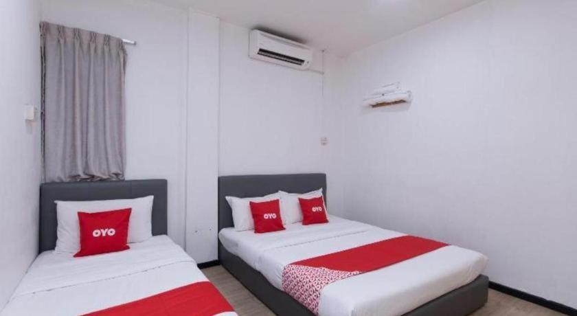 Oyo 89398 Doorbellz Hotel Kota Kinabalu Exterior photo